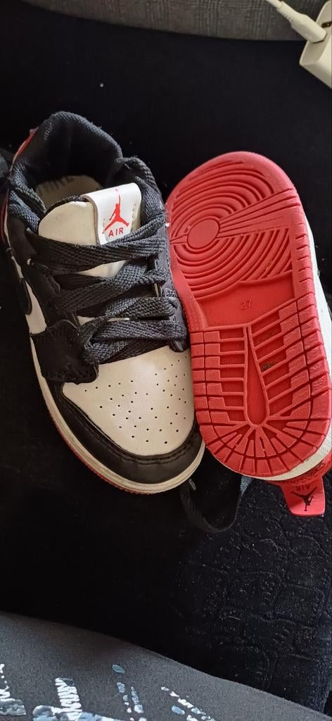 Nike Air Jordan 1 Low (maat 27) - Zwart/Wit/Rood, Ophalen of Verzenden, Zo goed als nieuw, Nike, Jongen of Meisje