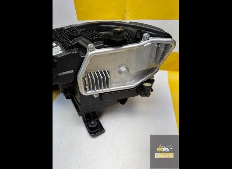 Vw Caddy 2K8 Rechts Koplamp Voll Led compleet 2K8941036AG, Gebruikt, Volkswagen, Volkswagen AG, Berliner Ring 2
38440  Wolfsburg, DE