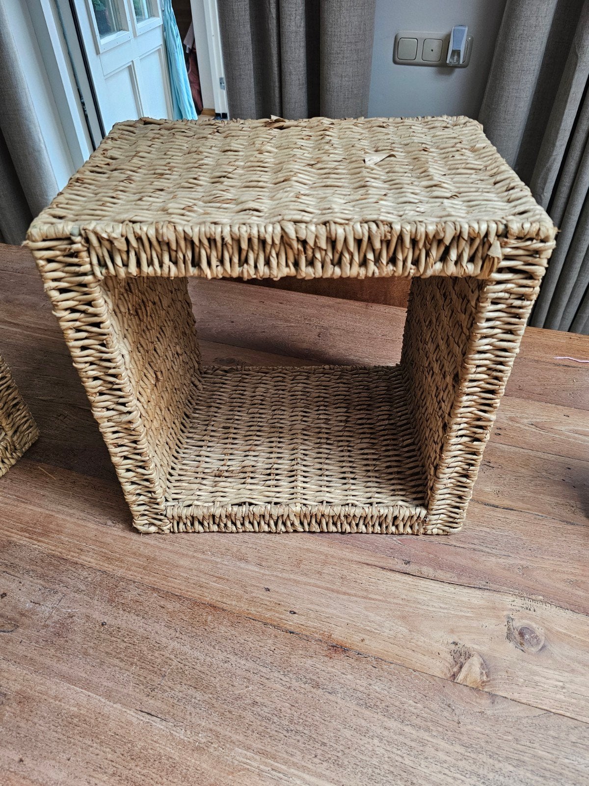 Rieten vierkanten wanddecoratie steun, Huis en Inrichting, Woonaccessoires | Wanddecoraties, Ophalen