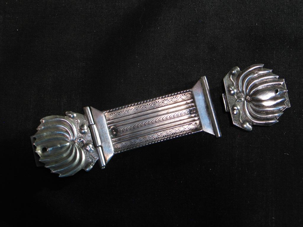 Bijbelslot antiek zilver Groningen C. Kuitert 1834. 2167, Ophalen of Verzenden, Zilver