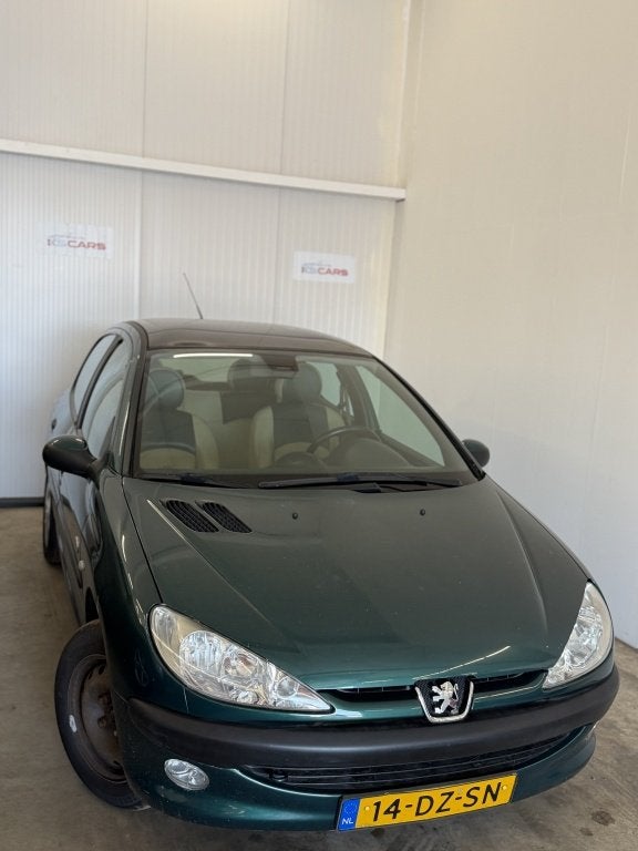Peugeot 206 1.6 Roland Garros (bj 2000), Auto's, Oldtimers, Bedrijf, Te koop, Airbags, Airconditioning, Alarm, Automatische klimaatregeling