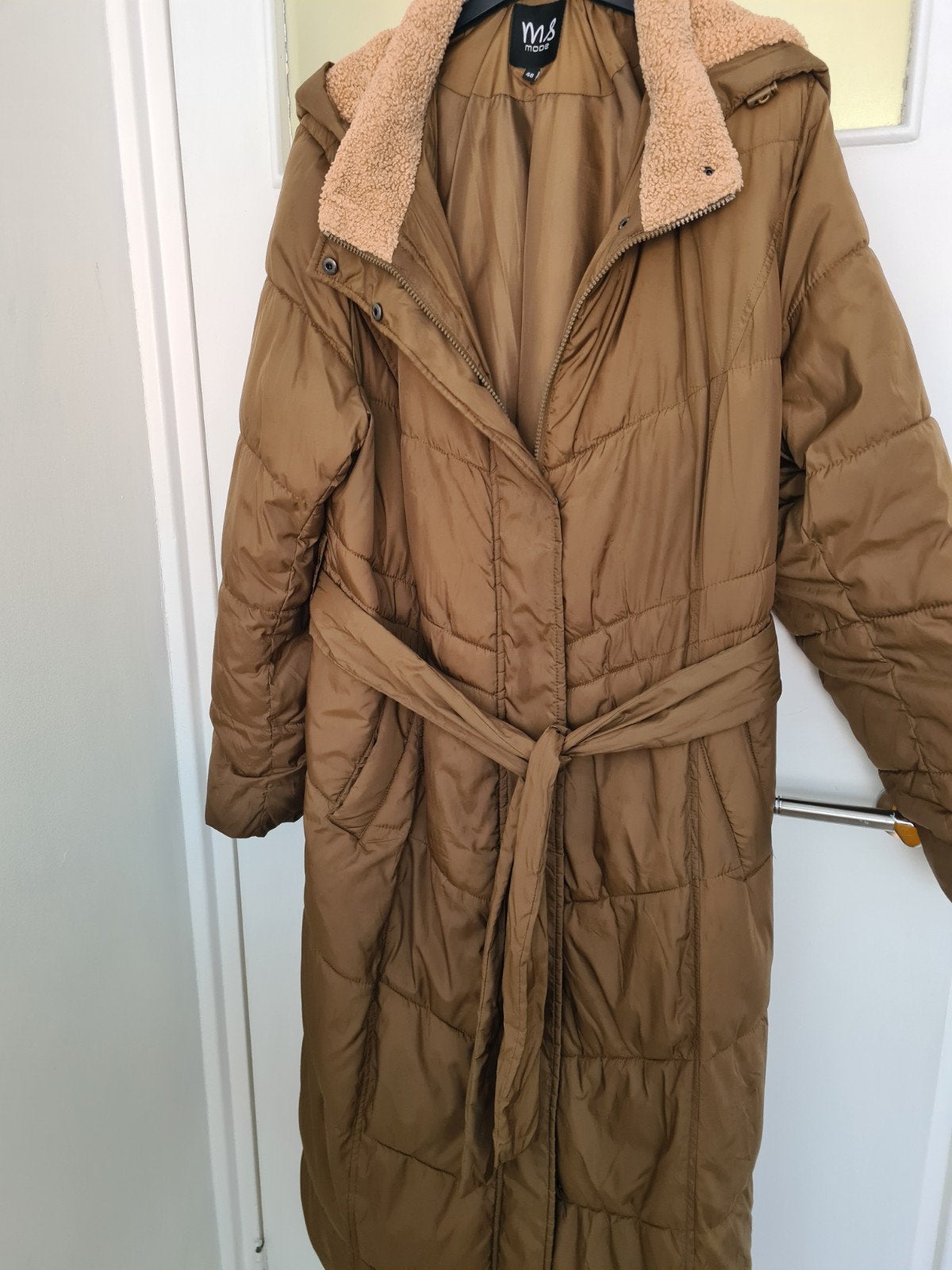 Lange dames jas maat 48 - Warme winterjas met ceintuur, Bruin, Maat 46/48 (XL) of groter, Ophalen of Verzenden, Zo goed als nieuw