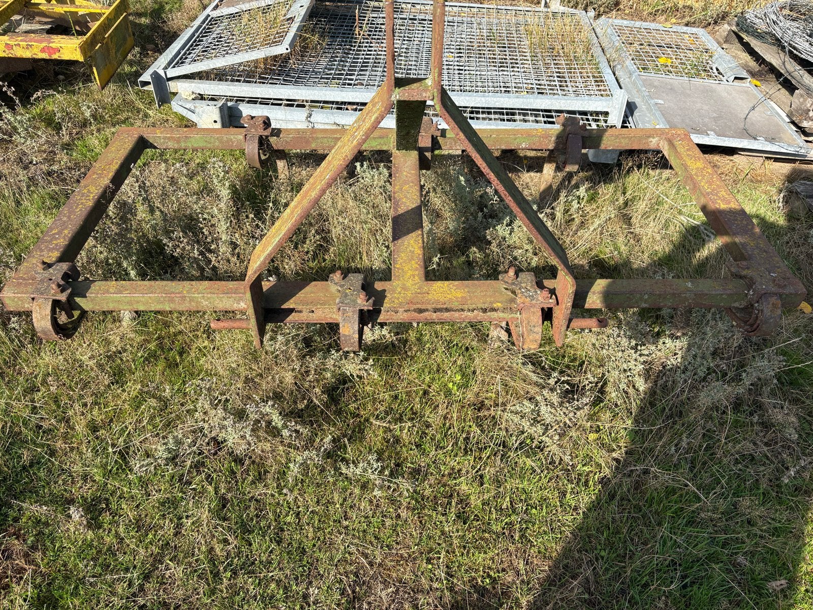 Triltand cultivator 2m breed met 6 tandstenen