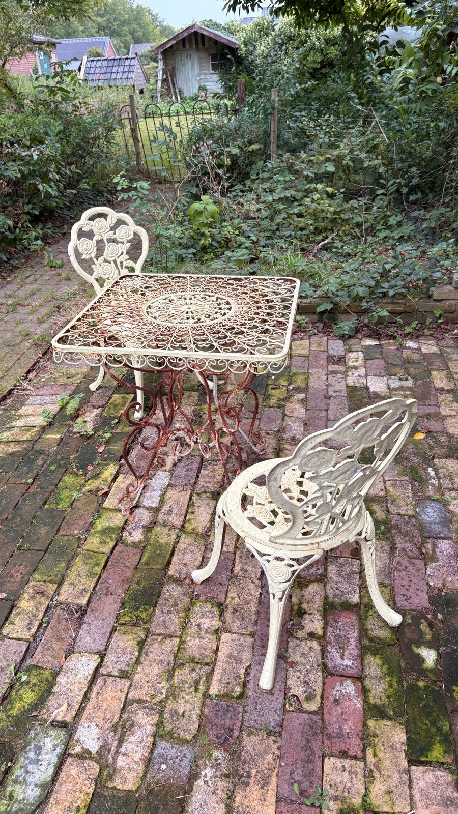 Antieke gietijzeren bistrotafel met 2 stoelen, Overige materialen, Gebruikt, Eettafel, Tuinset