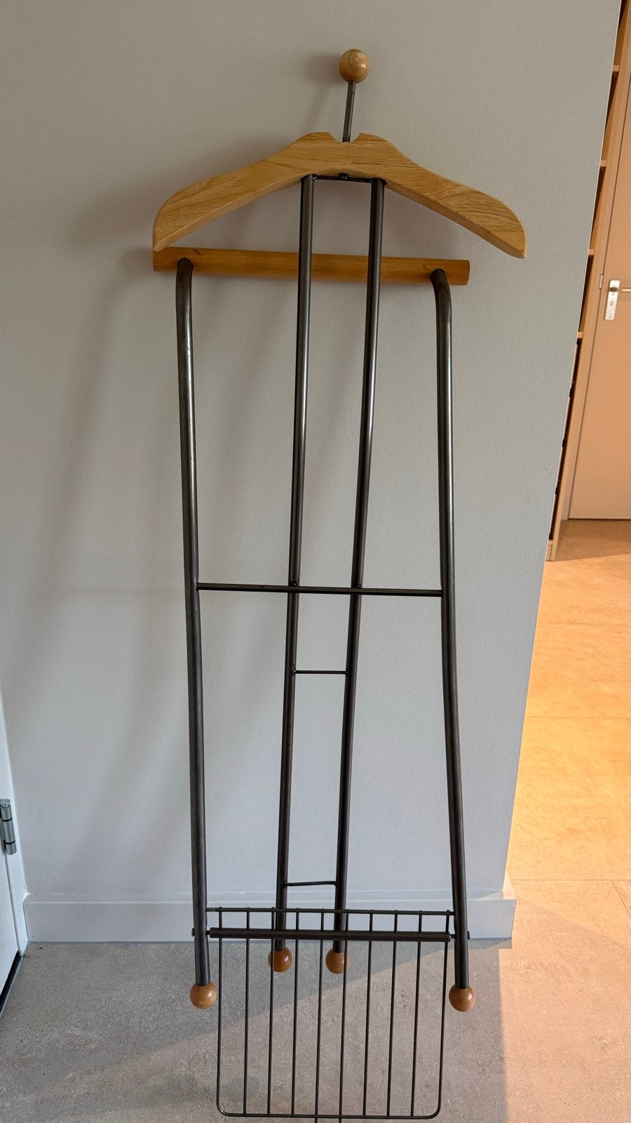 Vintage Kledingstandaard / Dressboy van Hout en Metaal, Huis en Inrichting, Gebruikt, 100 tot 150 cm, Ophalen of Verzenden, Staande kapstok
