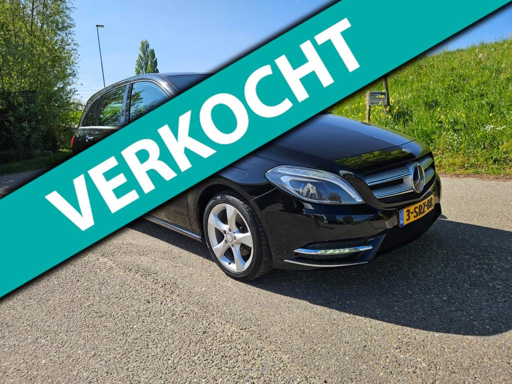 Mercedes-Benz B-klasse 180 Ambition,2e EigenaarNetjes onderh, Auto's, 1325 kg, Gebruikt, Euro 6, 4 cilinders