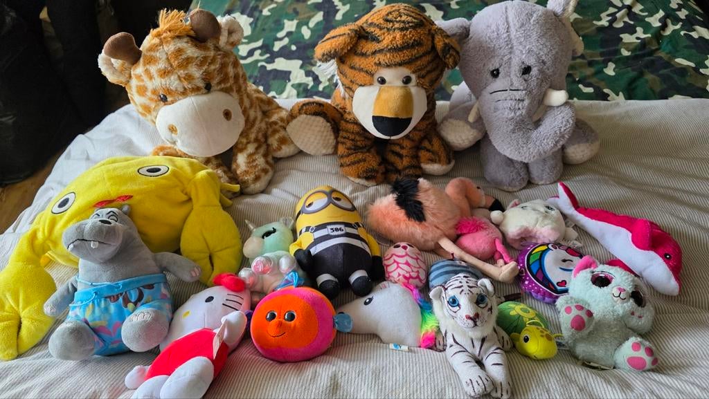 Grote collectie knuffels: giraffe, tijger, olifant en meer!, Gebruikt, Overige merken, Giraf, Overige karakters