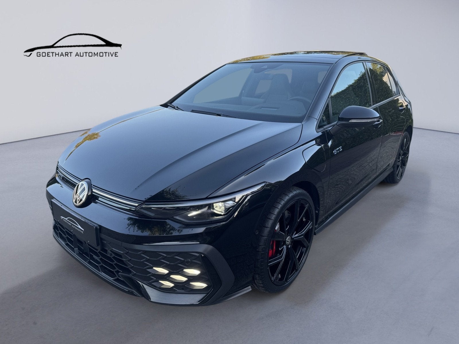 Volkswagen Golf 1.5 eHybrid GTE / 5JR Garantie / Pano / Leer, Auto's, 77 km/l, Gebruikt, Zwart, Zwart