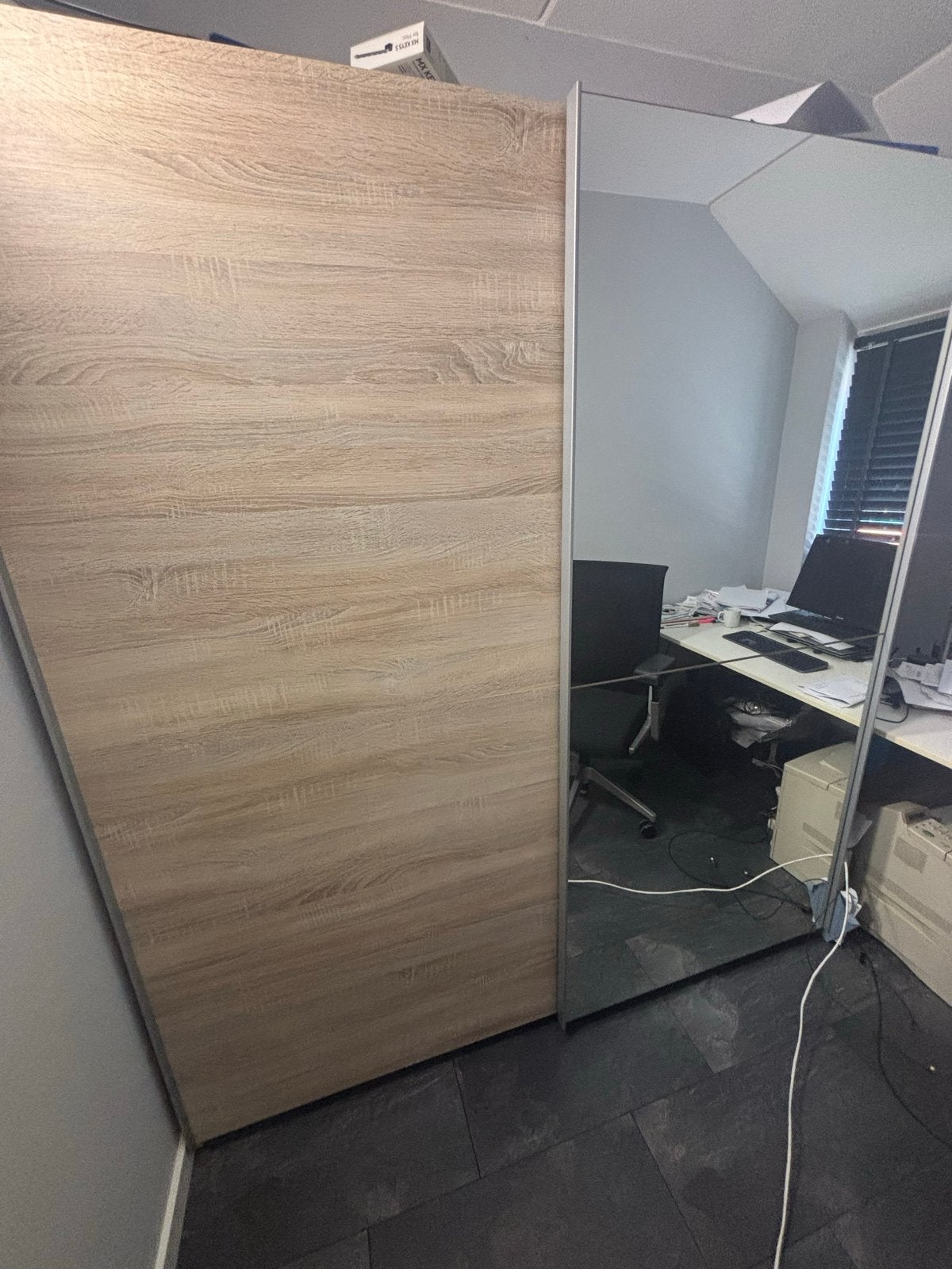 Kledingkast met schuifdeuren en spiegel, Ophalen, Gebruikt, 100 tot 150 cm, 200 cm of meer