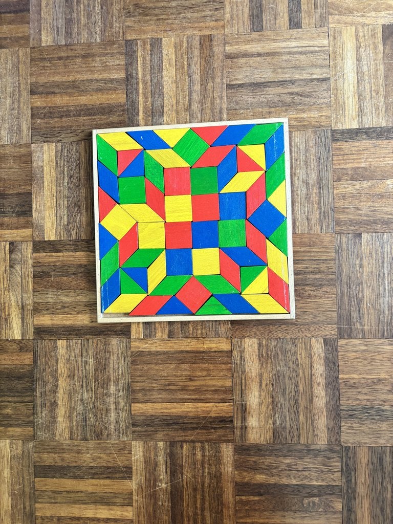 Houten puzzel met kleurrijke geometrische vormen, Ophalen, Zo goed als nieuw, Puzzelen