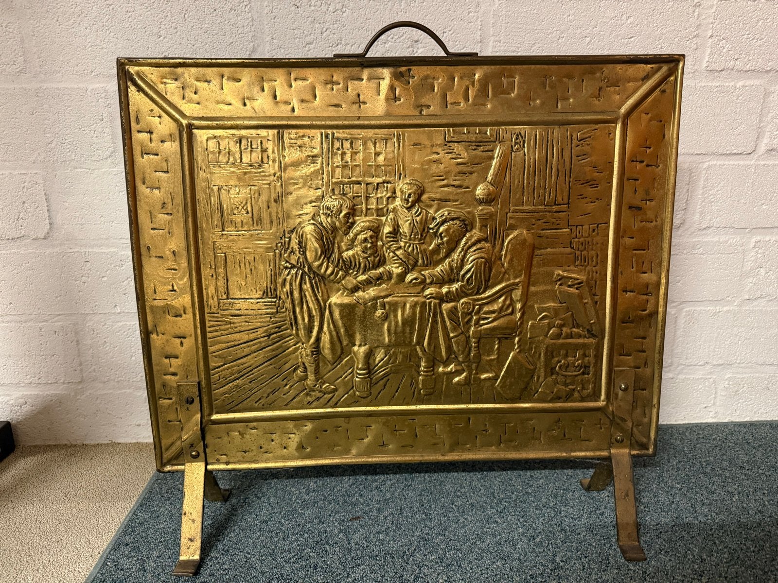 Antiek Messing Haardscherm met Reliëfscène, Antiek en Kunst, Ophalen of Verzenden