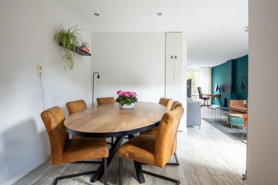 Grote ovale eettafel (250x128 cm) - Zo goed als nieuw, Huis en Inrichting, Ophalen, 100 tot 150 cm, 200 cm of meer, Zo goed als nieuw