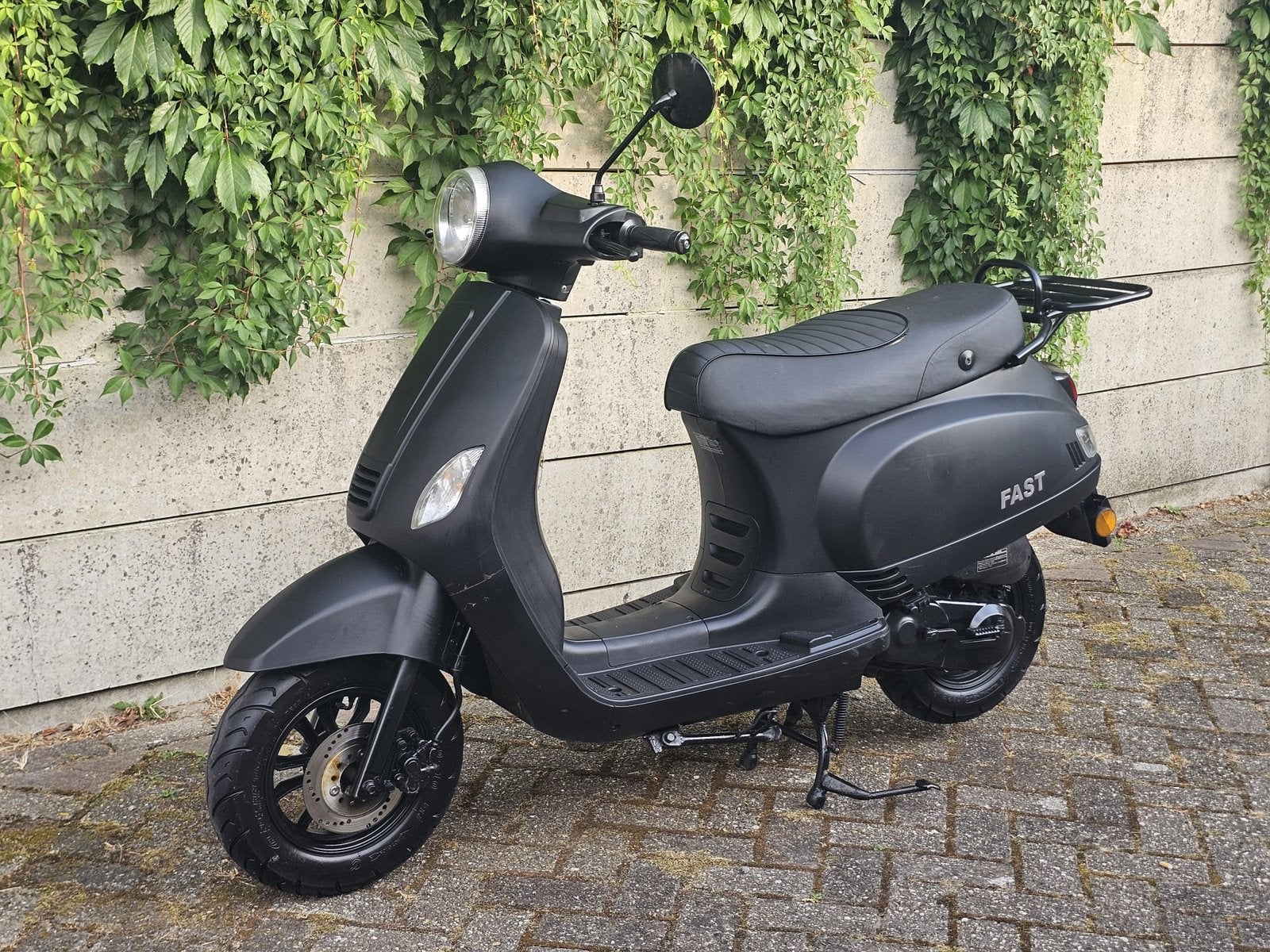 Killerbee scooter, gele plaat, Fietsen en Brommers, Scooters | Overige merken, Ophalen, Maximaal 45 km/u, Zo goed als nieuw, Benzine