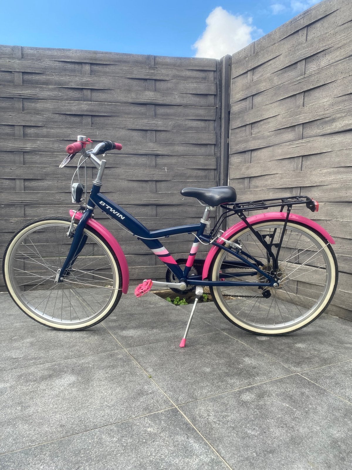B-Twin 24 inch meisjesfiets, Ophalen, Zo goed als nieuw, 20 inch of meer