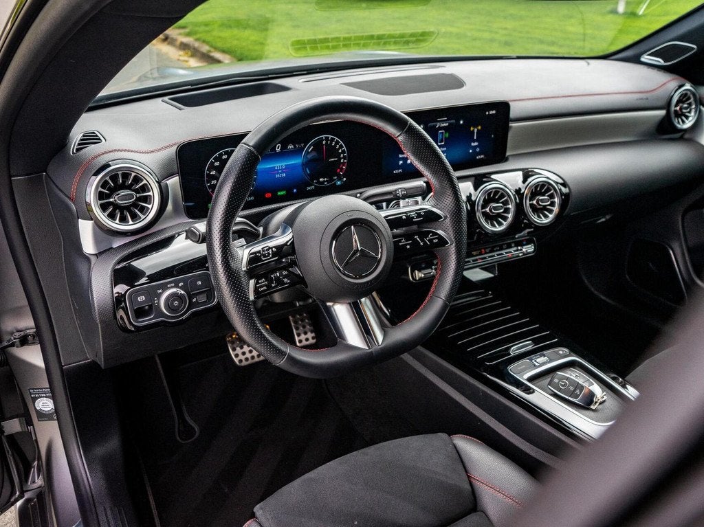 Mercedes CLA-klasse Shooting Brake 250 e AMG|Panoramadak|Bur, Auto's, CLA, Gebruikt, Zwart, 4 cilinders