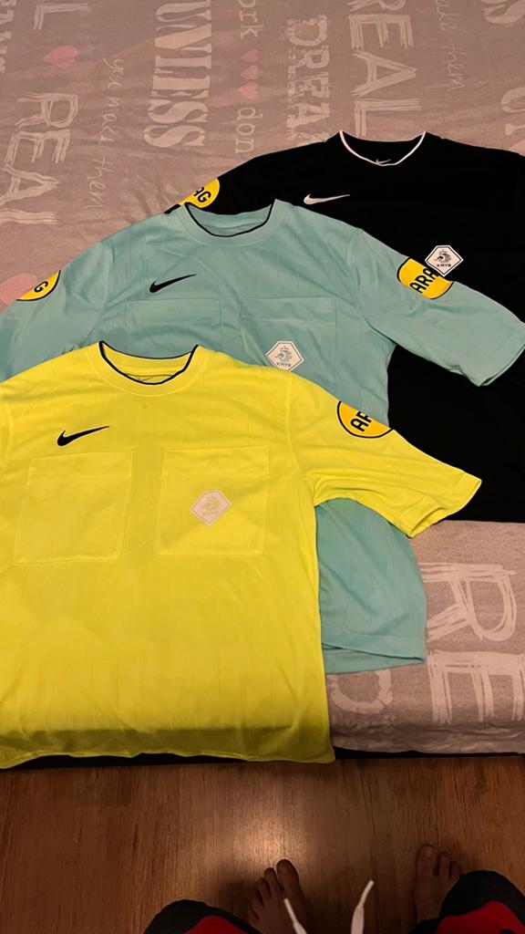Officieel Nike KNVB Scheidsrechter Shirt - Diverse Kleuren, Maat M, Ophalen of Verzenden, Zo goed als nieuw, Shirt