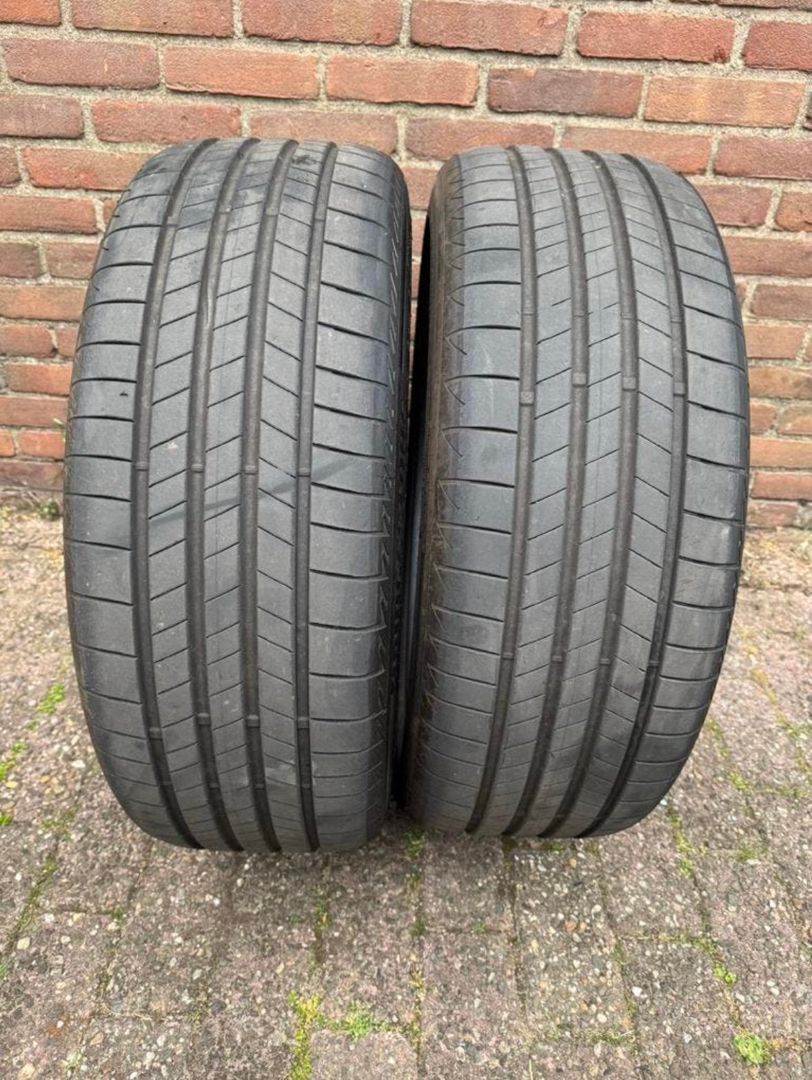 2X Bridgestone 235 45 21 Inch Zomerbanden, Ophalen