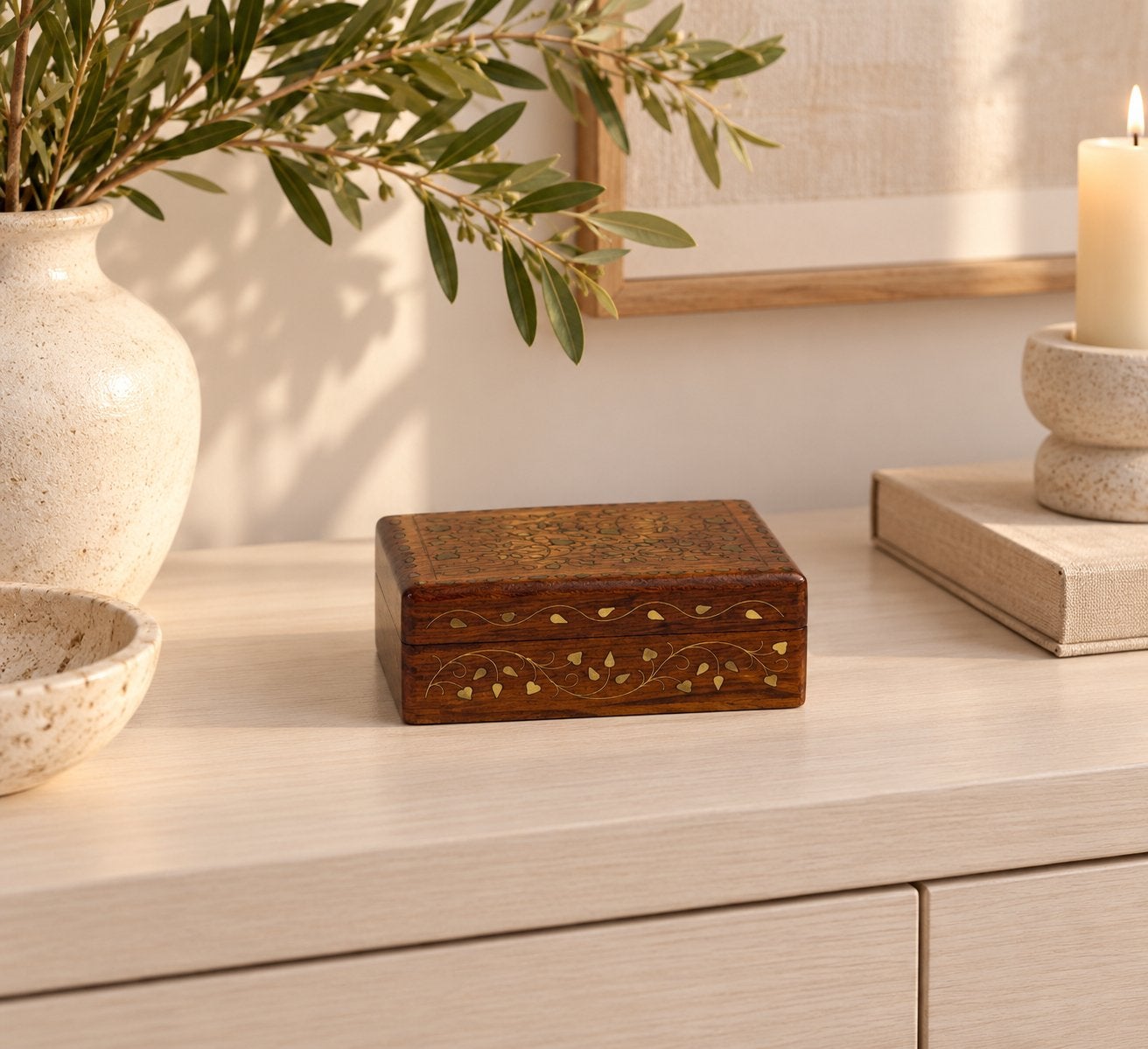 Vintage houten doosje met messing details, Verzenden