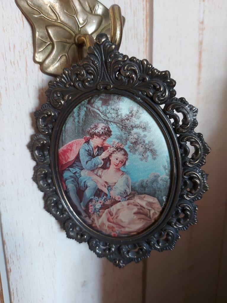 Ovaal lijstje op zijde, Ophalen of Verzenden, Ovaal, Minder dan 50 cm