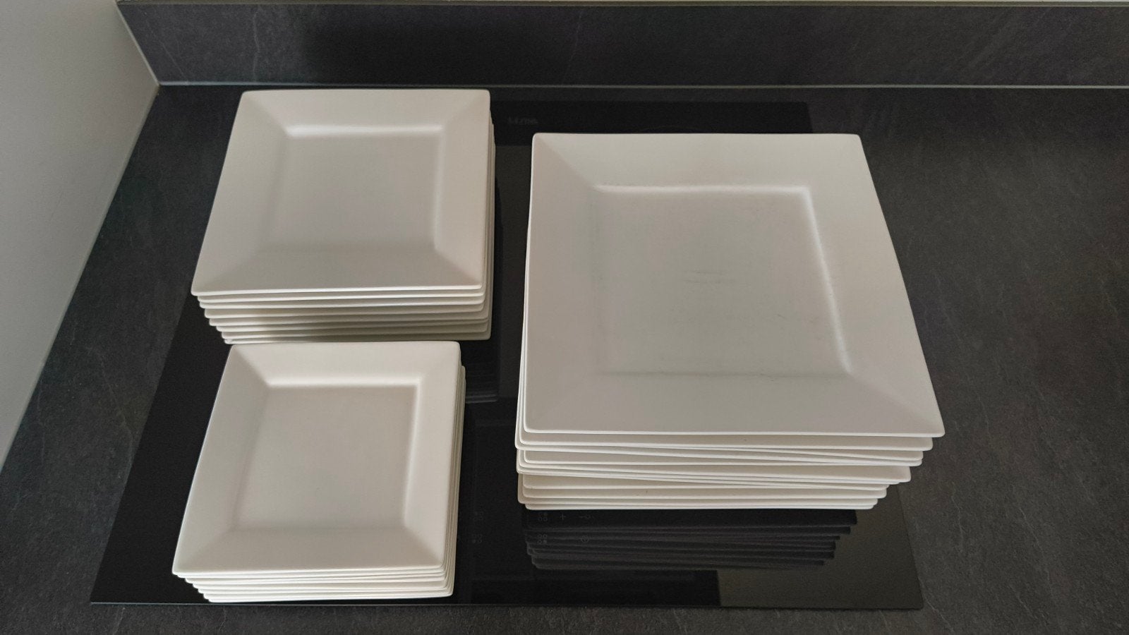 Xenos Vierkante Borden Set - 28 delig Ontbijt, Gebak & Diner, Ophalen, Overige stijlen, Bord(en)