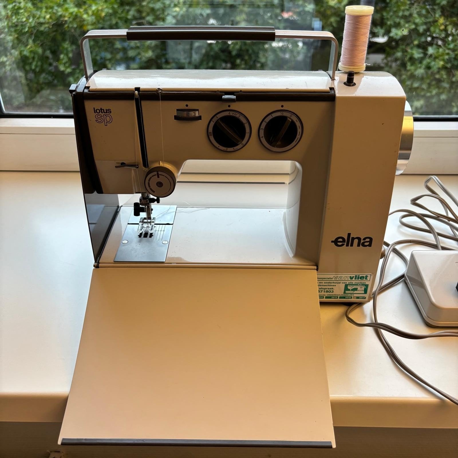 Elna Lotus SP - Vintage NaaimachineVoor de naaimachine verza, Ophalen of Verzenden, Gebruikt, Naaimachine, Overige merken