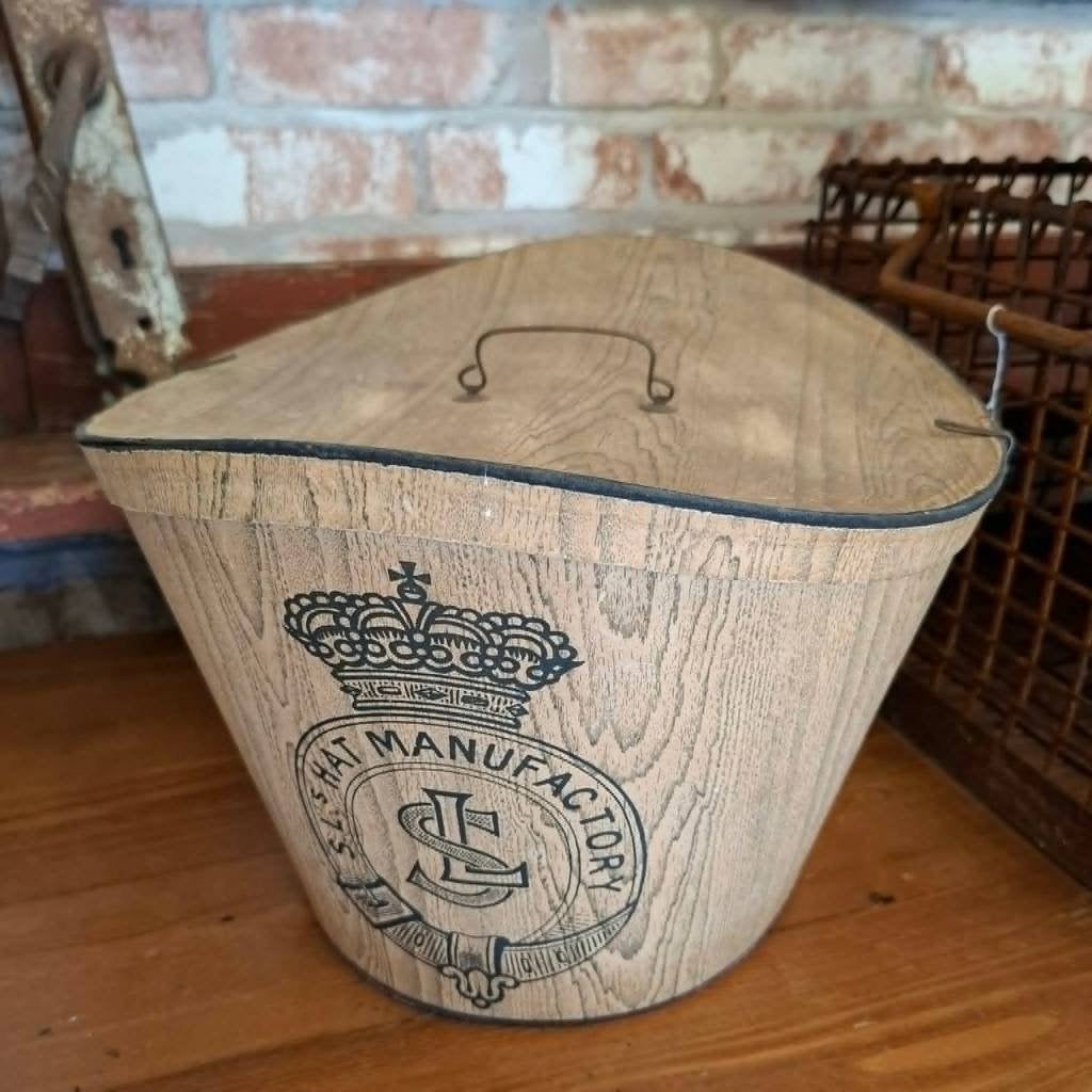 Brocante  hoedendoos., Ophalen of Verzenden