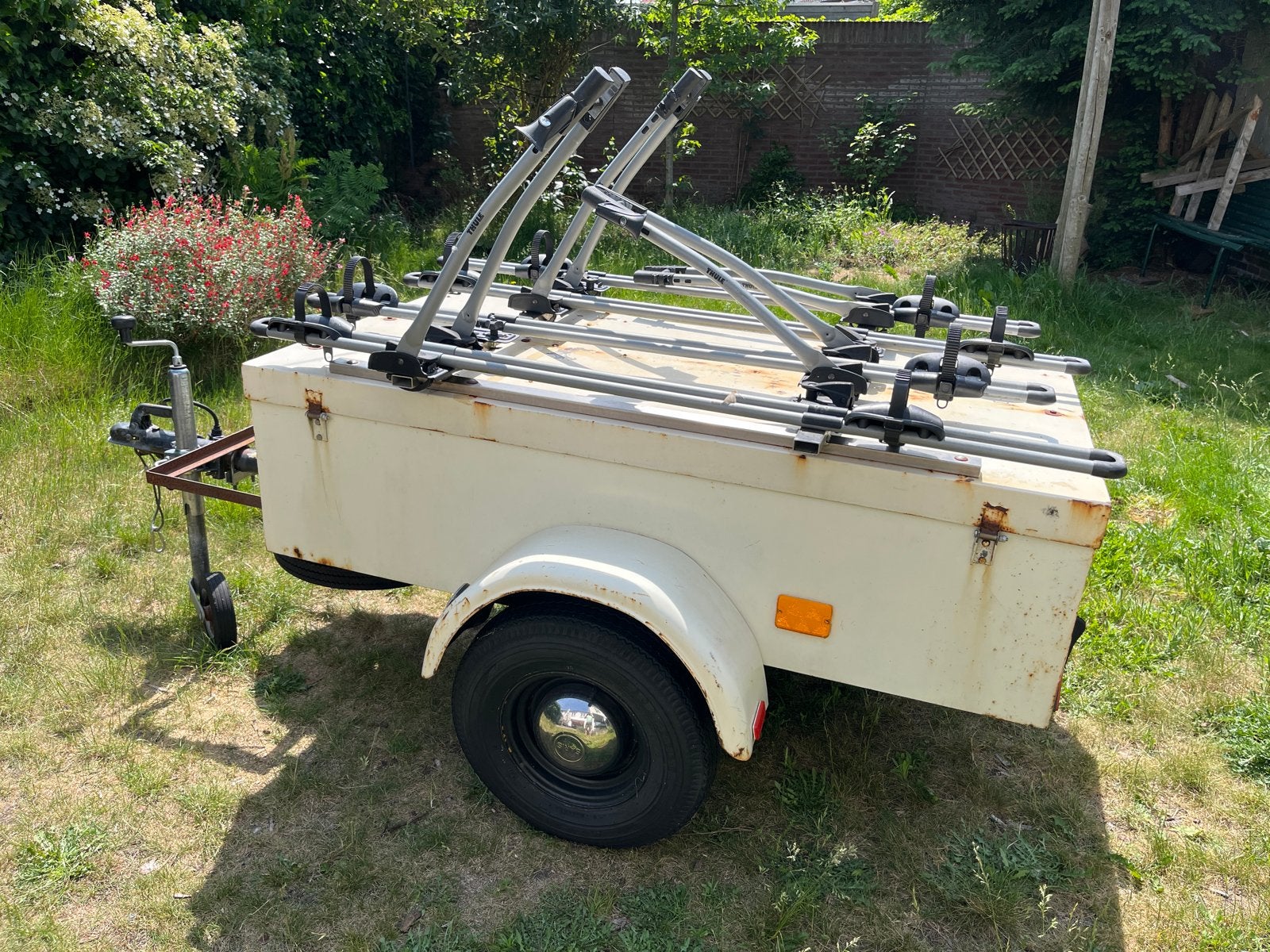 Saris Monty Aanhanger met Fietsendragers, Auto diversen, Aanhangers en Bagagewagens, Ophalen of Verzenden, Gebruikt