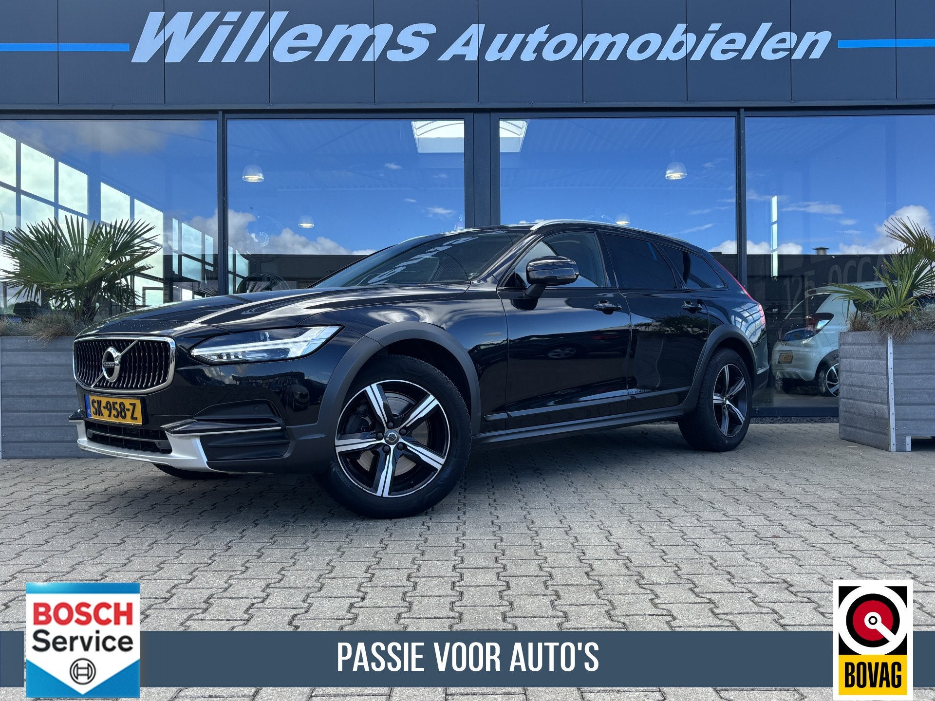 Volvo V90 Cross Country 2.0 T5 90th Anniversary Edition Came, Auto's, Automaat, Automatische klimaatregeling, 4 cilinders, Zwart