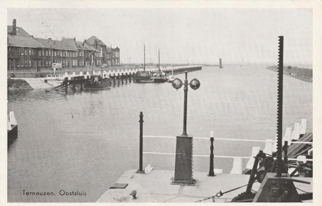 TERNEUZEN Oostsluis, Verzamelen, Ansichtkaarten | Nederland, Verzenden, 1960 tot 1980, Gelopen, Zeeland