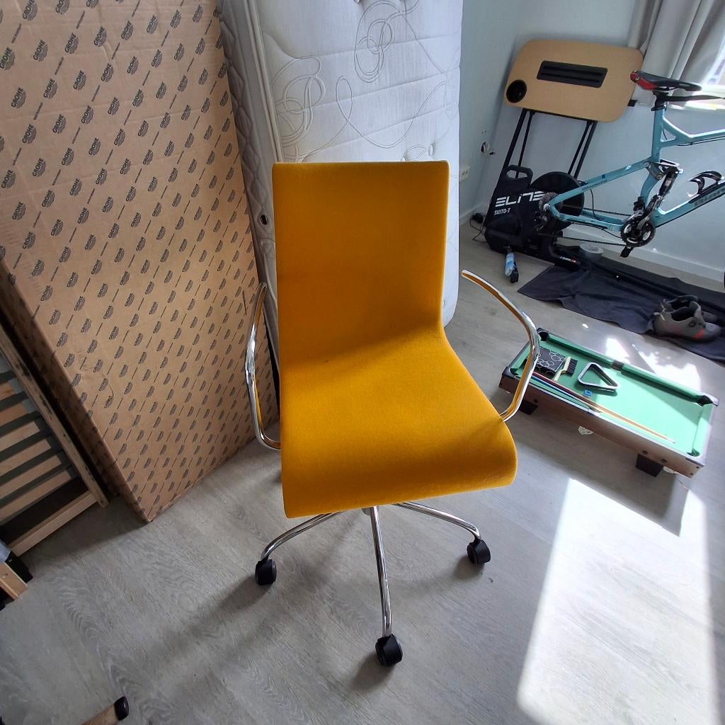 bureaustoel, Huis en Inrichting, Bureaustoelen, Ophalen, Zo goed als nieuw, Oranje, Bureaustoel