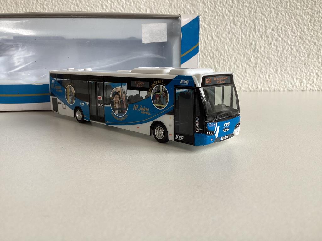 VDL Citea (KVG 111 Jahre, lijn 620 Braunschweig Rathaus)1:87, Ophalen of Verzenden, Zo goed als nieuw, Bus of Vrachtwagen, Overige merken