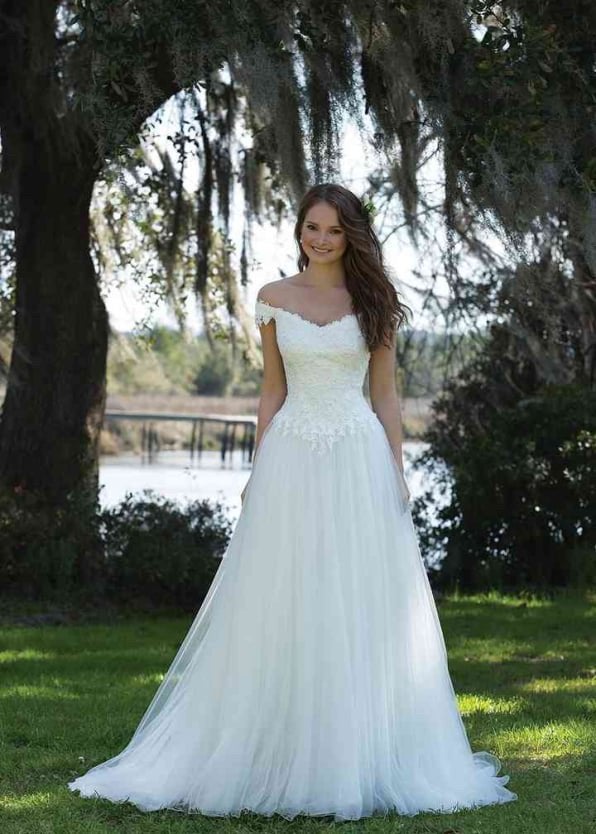 Trouwjurk maat 36 off the shoulder, Ophalen of Verzenden, Zo goed als nieuw, Wit, Trouwjurk