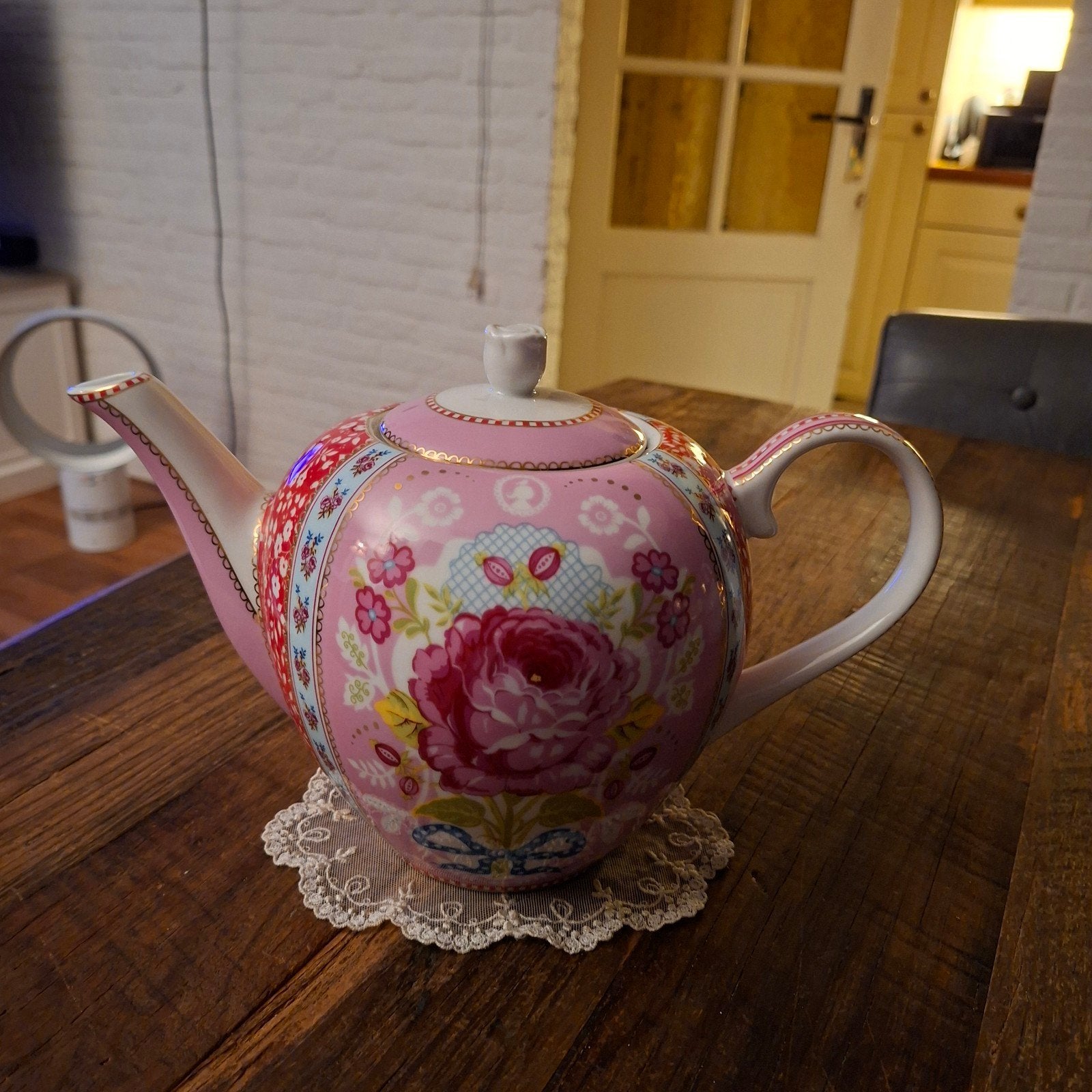 Pip Theekan Nieuw 27x22 cm groot, Ophalen of Verzenden, Nieuw, Porselein, Overige stijlen