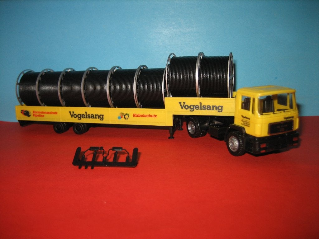 Vogelsang  MAN met oplegger  en lading compleet Herpa, Ophalen of Verzenden, Nieuw, Bus of Vrachtwagen, Herpa