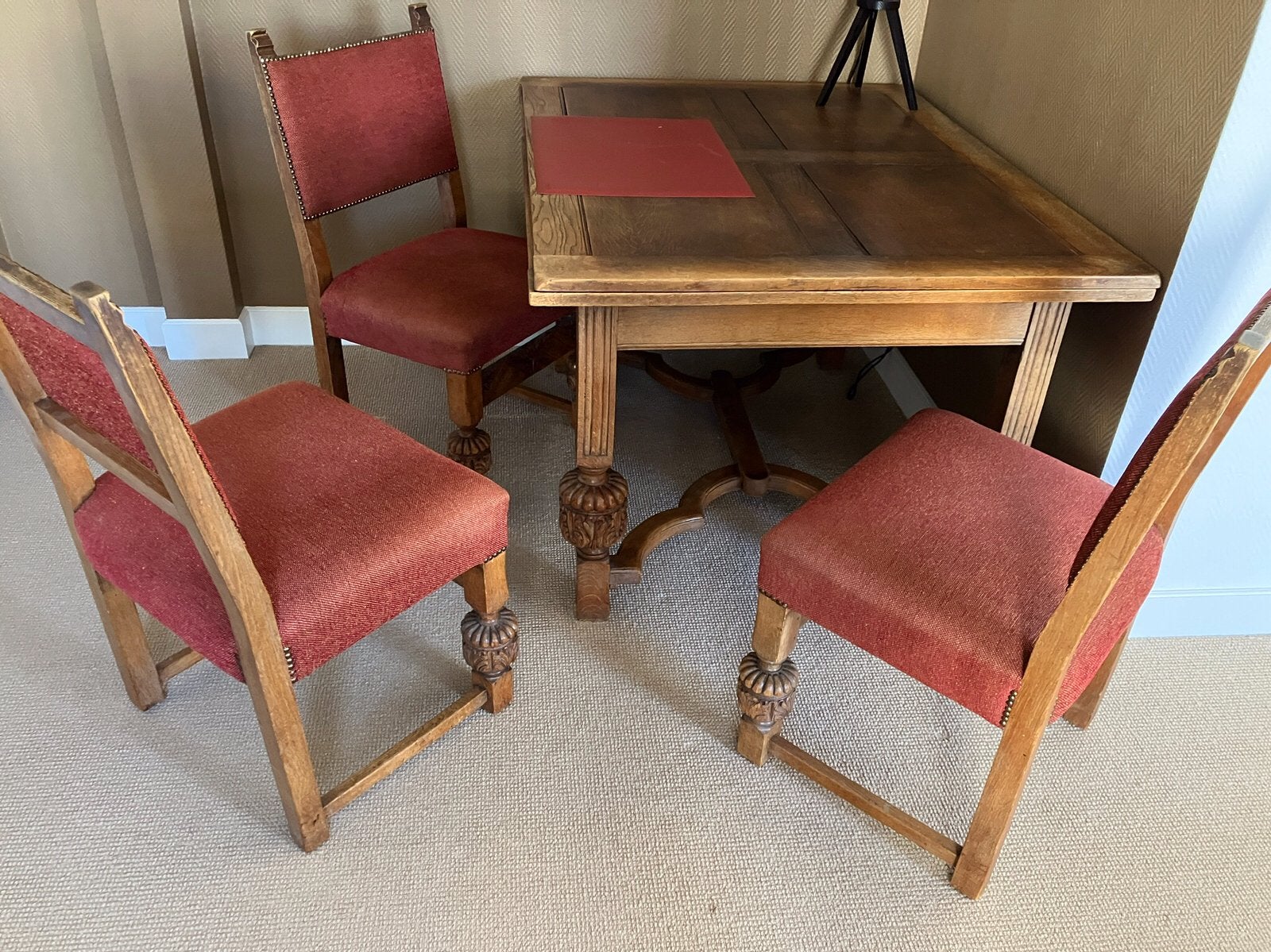 Antieke tafel met 6 bijpassende stoelen, Ophalen