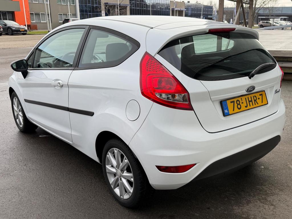 Ford Fiesta 1.25 Trend AIRCO/LMV/XENON/AUX, Auto's, Ford, Voorwielaandrijving, Stof, 4 cilinders, Wit