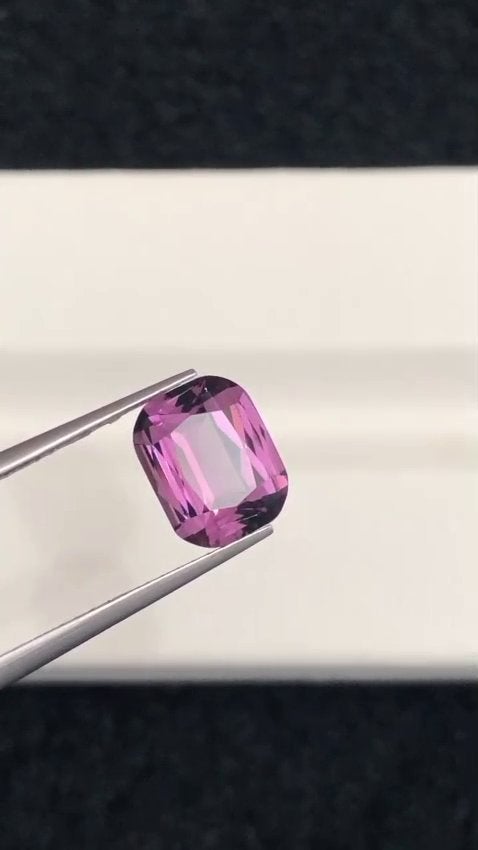 2+ karaat Spinel uit Birma (Myanmar), Ophalen of Verzenden, Nieuw