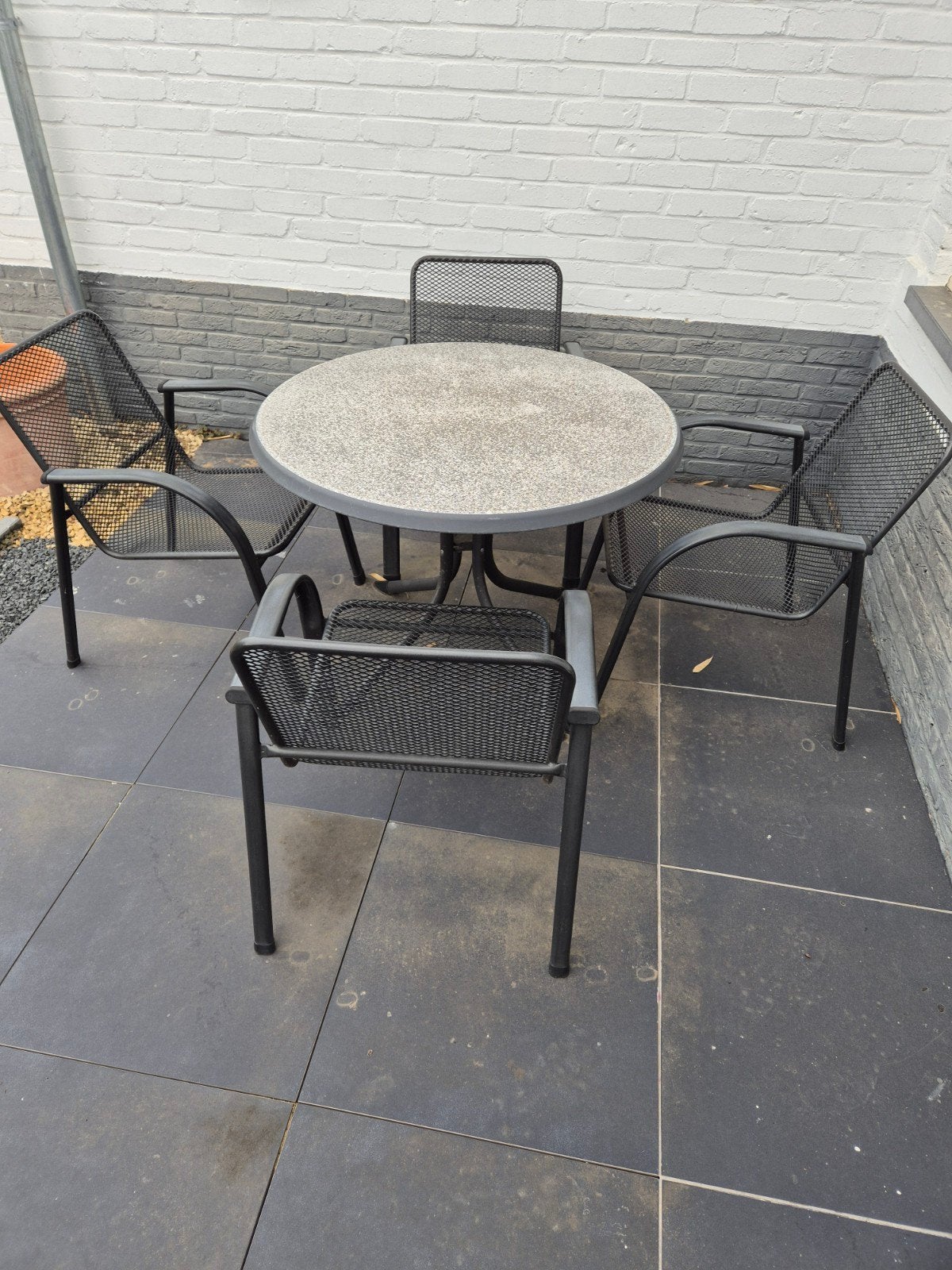 Ronde tafel met vier stoelen., Tuin en Terras, Ophalen, Gebruikt