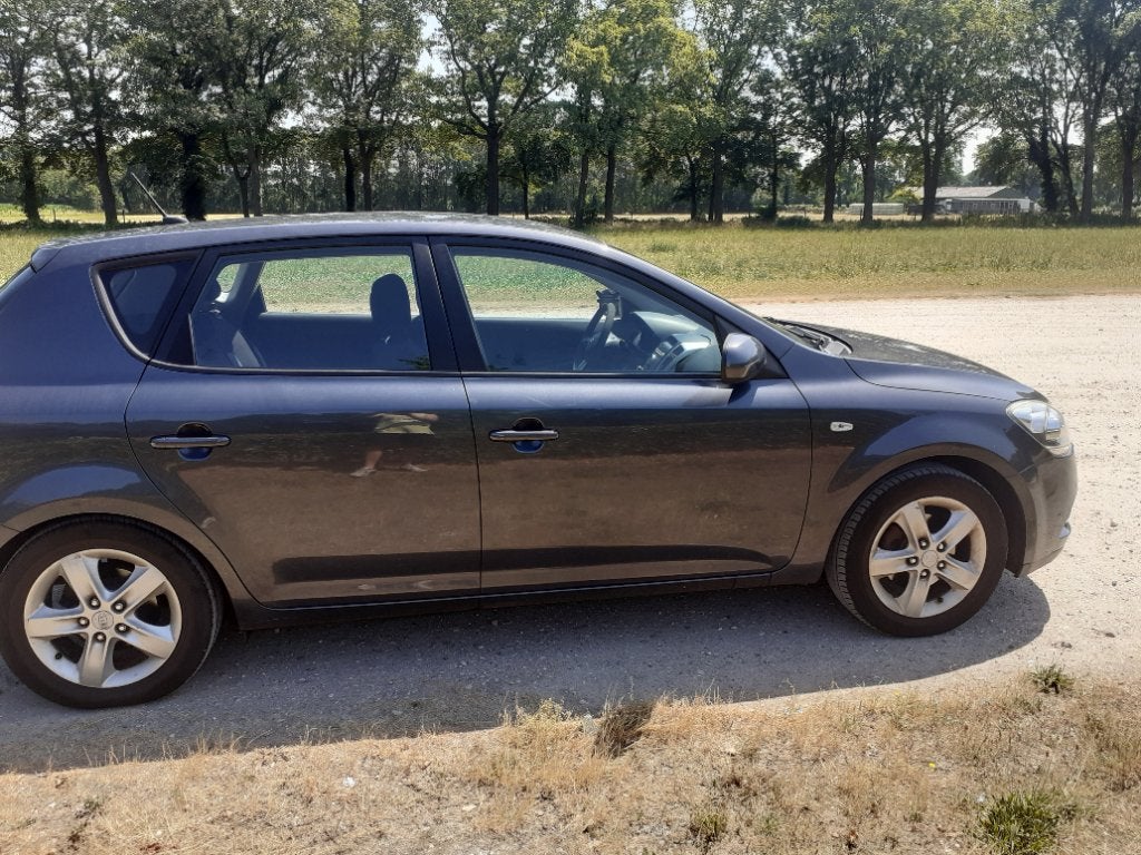 Kia (Pro) Cee d 1.4 Cvvt 2010 Grijs, Auto's, 4 cilinders, 1396 cc, Origineel Nederlands, 1200 kg