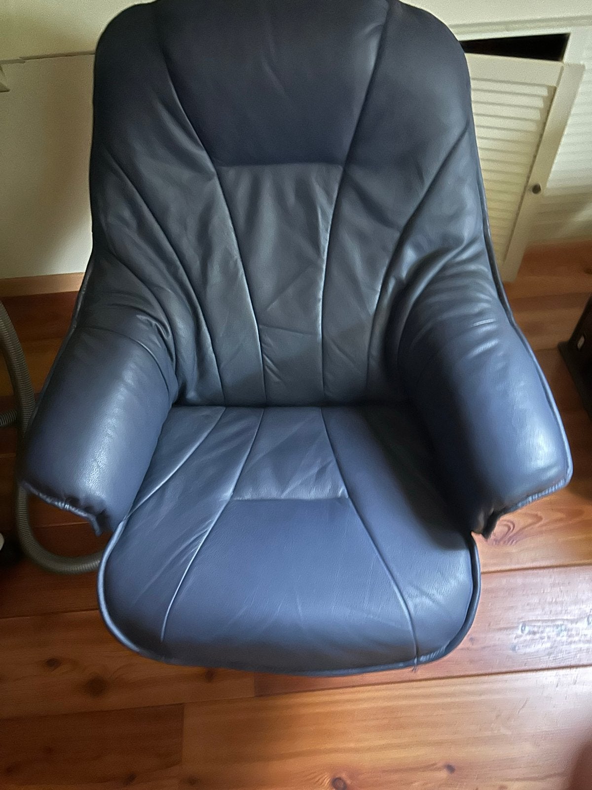 Comfortabele blauwe leren fauteuil, Gebruikt, Blauw, Leer, Ophalen of Verzenden