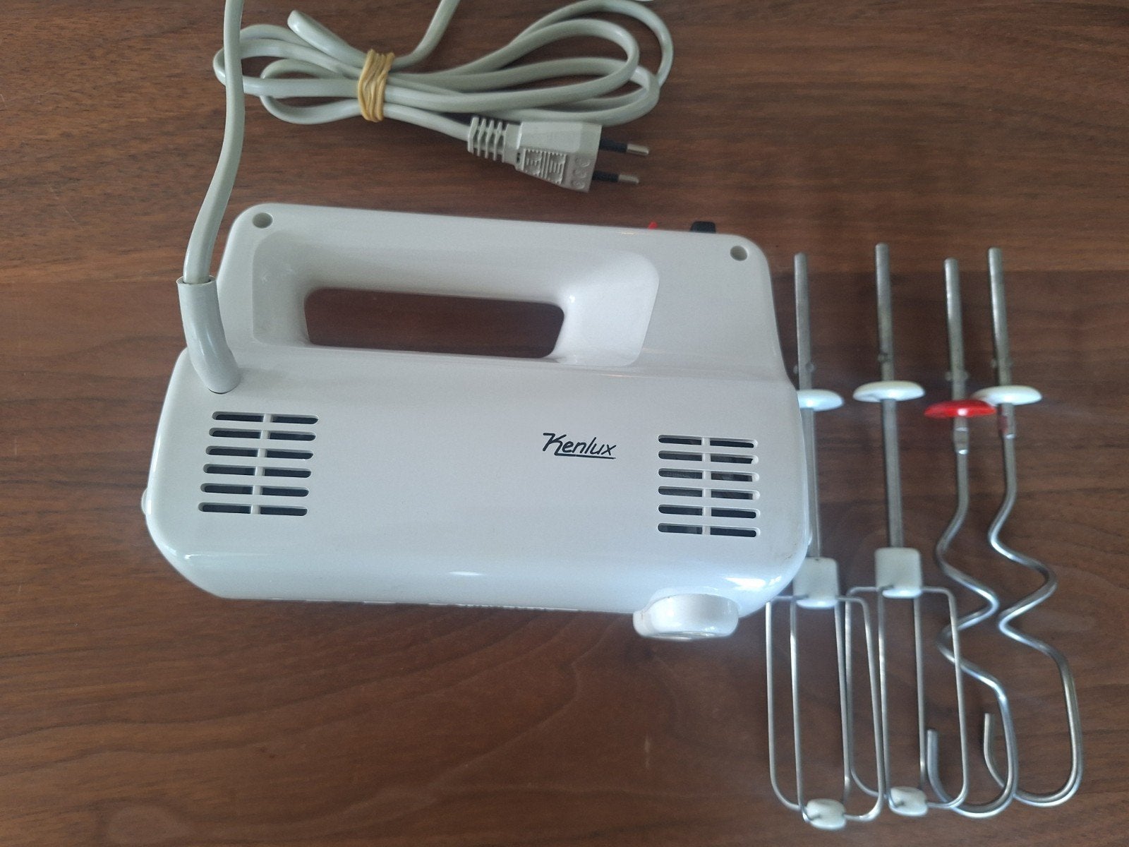 Kenlux Handmixer met 3 snelheden - Vintage Keukenhulp, Minder dan 1 liter, Ophalen of Verzenden, Gebruikt, 3 snelheden of meer
