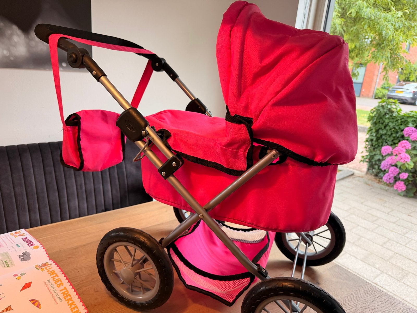 Bandits & Angels Poppenwagen  Roze- Gebruikt maar Zeer Goed, Kinderen en Baby's, Speelgoed | Poppen, Ophalen, Gebruikt, Overige typen