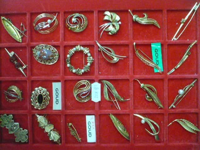 aanbieding gouden broches diverse soorten zie foto's, Gebruikt, Ophalen of Verzenden, Goud, Met parel