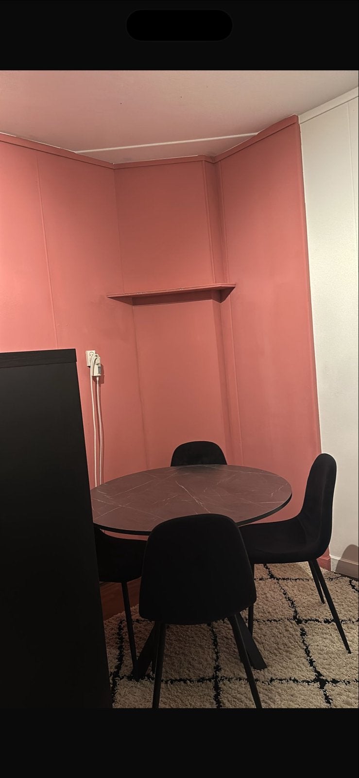 Ikea marmeren tafel met 4 zwarte velvet stoelen, Huis en Inrichting, Tafels | Eettafels, Ophalen, Overige materialen, Gebruikt