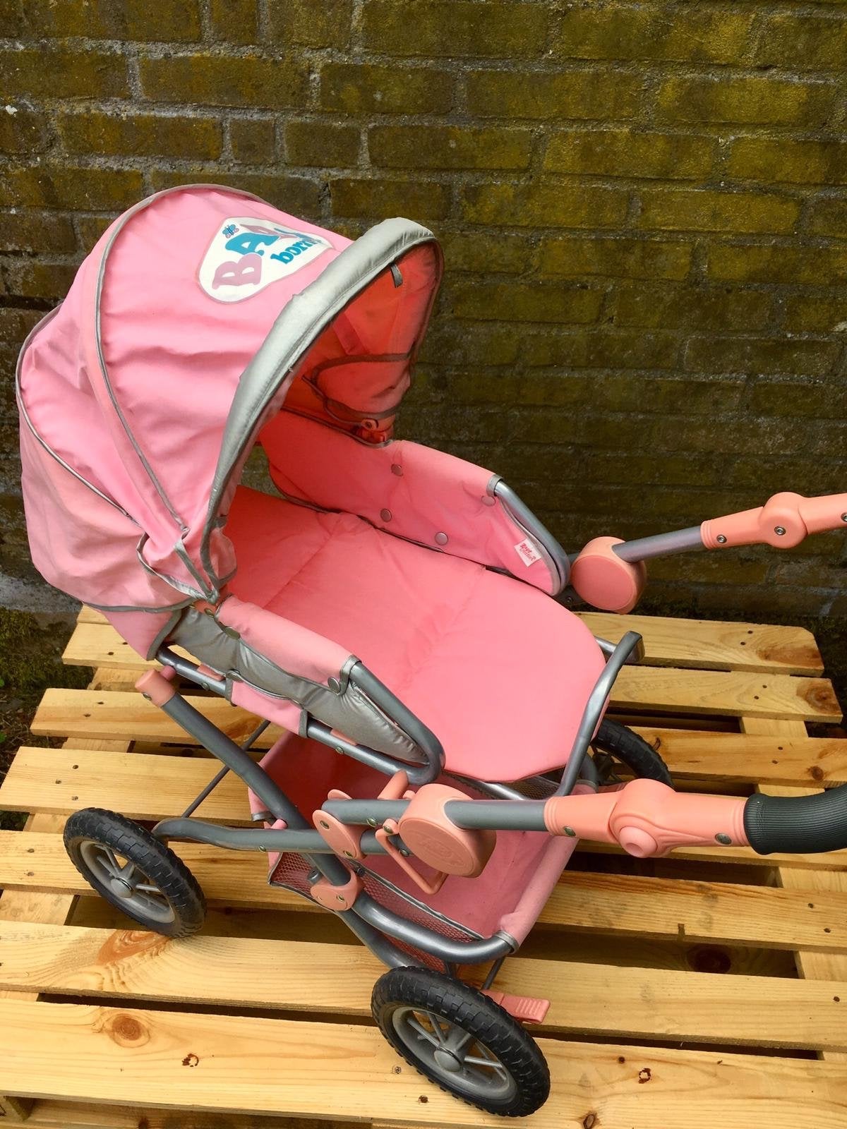 Baby Born Roze Poppenwagen, Kinderen en Baby's, Speelgoed | Poppen, Ophalen of Verzenden, Gebruikt, Babypop