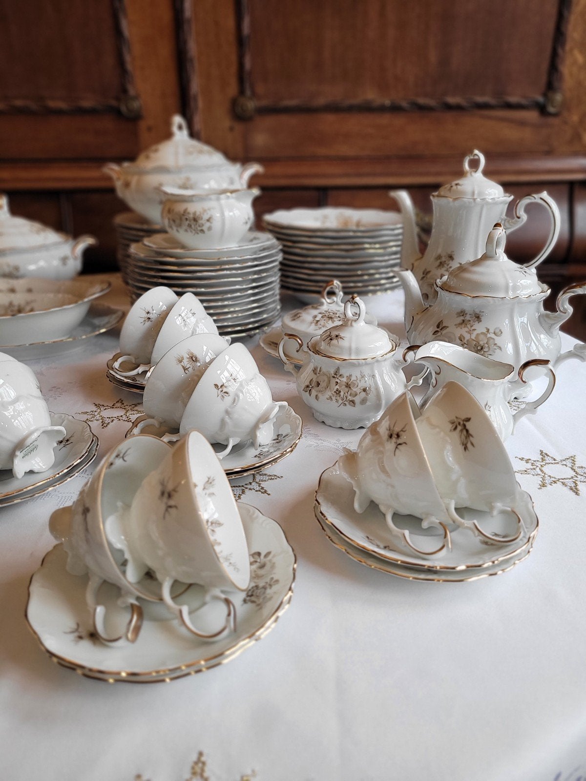 Prachtig 12 persoons antiek servies Edelstein Bavaria, Ophalen