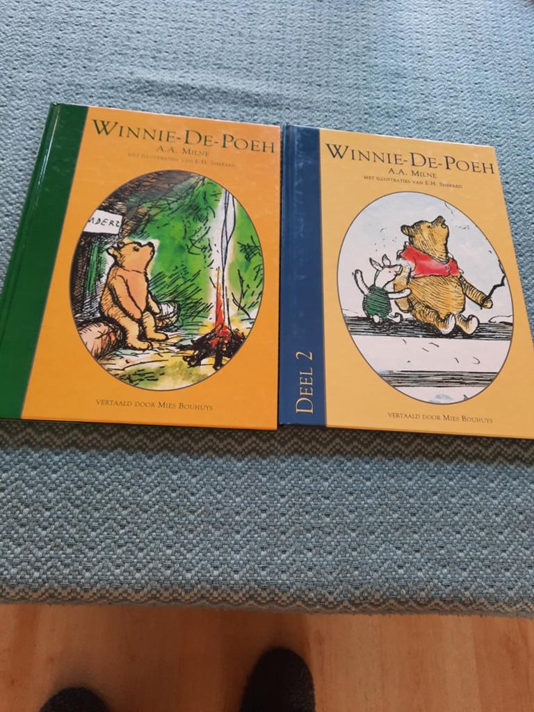 Winnie de Poeh - Deel 1 & 2 Hardcover (geen cd's), Boeken, Ophalen of Verzenden, Gelezen, A.A. Milne, Fictie algemeen
