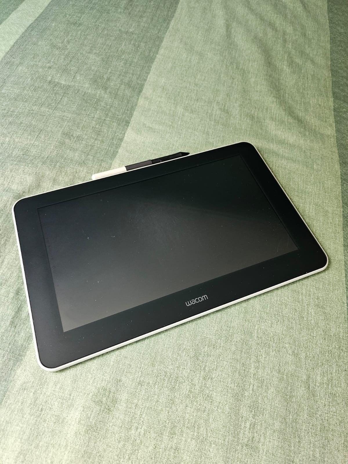 Wacom One Creatief Pen Display (DTC133), Ophalen of Verzenden, Multi-touch, Zo goed als nieuw, Bedraad