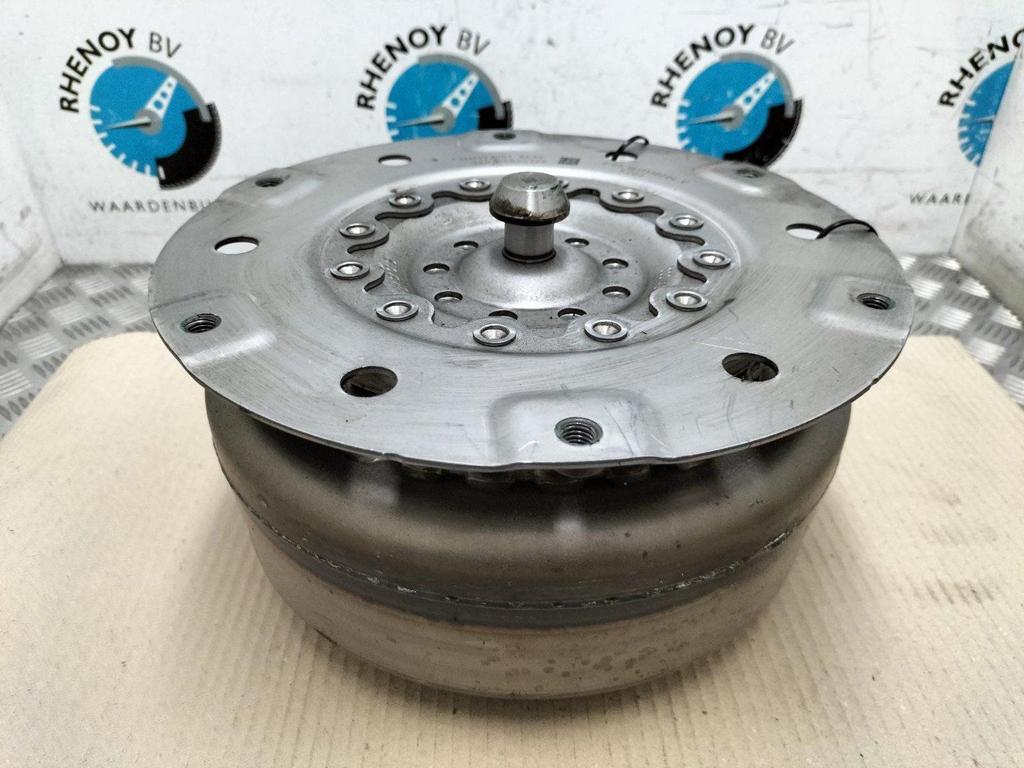 BMW 4 SERIES VLIEGWIEL / KOPPELING 2019, Ophalen of Verzenden, Gebruikt, ARN erkend