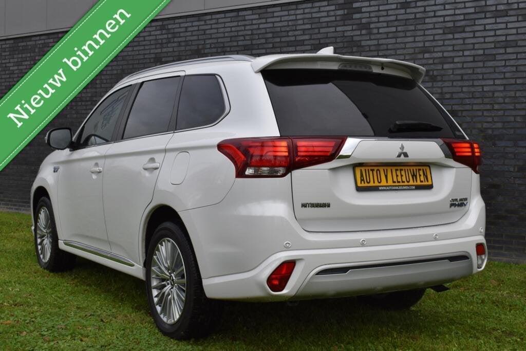 Mitsubishi Outlander 2.4 PHEV Diamand Edition 360º/PANORAMA, Auto's, Automaat, Euro 6, 4 cilinders, Leder